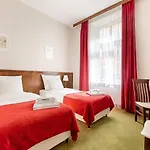 Hotel Yarden By Artery 3*